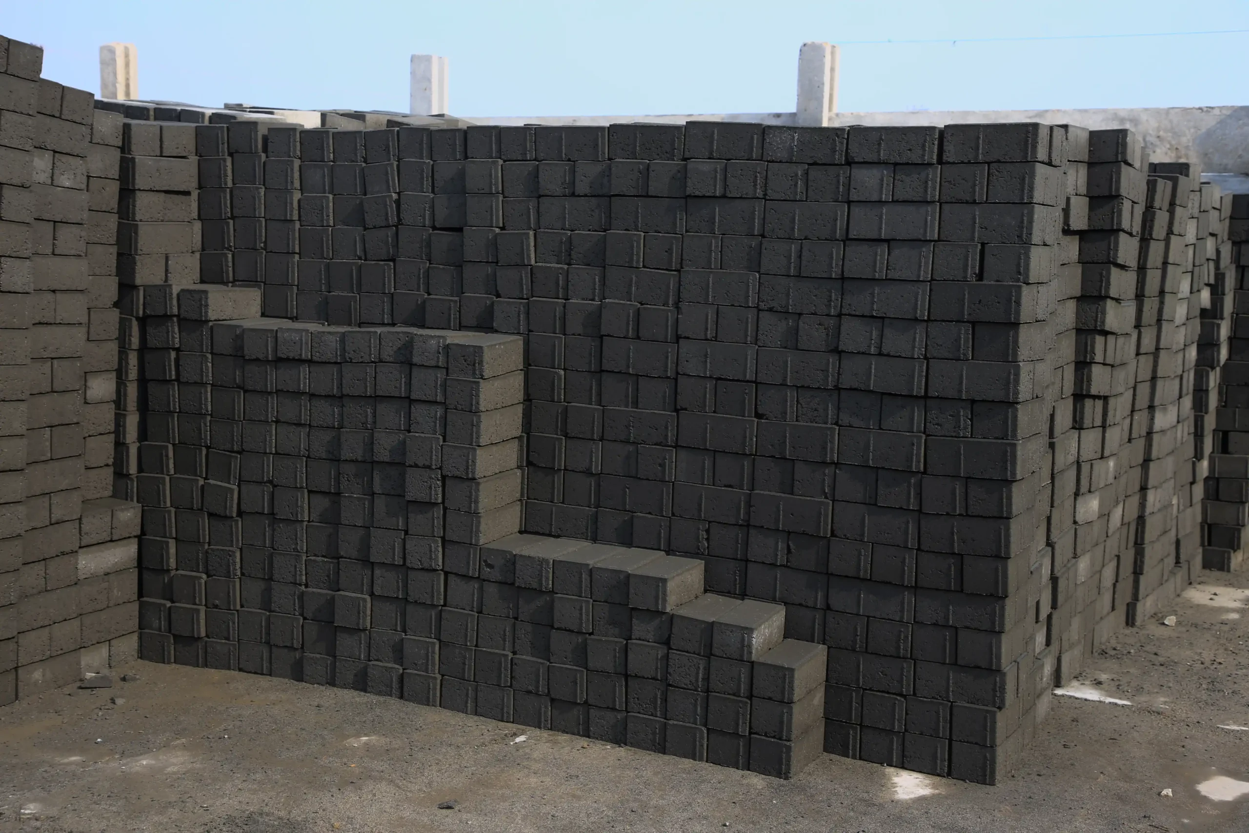 Large-scale precast concrete manufacturing